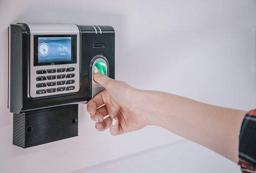 FACE READERS / ATTENDANCE SYSTEM